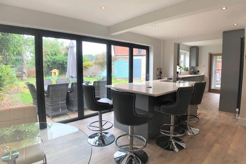 3 bedroom semi-detached house to rent, Ashley Drive, Penn, HP10