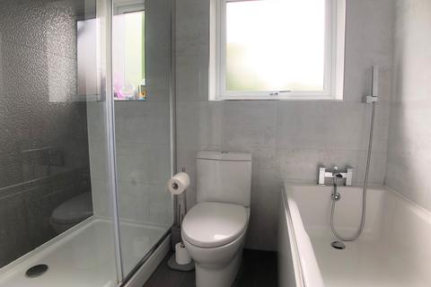 3 bedroom semi-detached house to rent, Ashley Drive, Penn, HP10