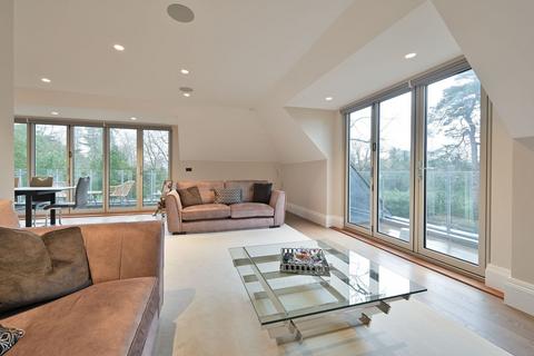 2 bedroom penthouse for sale, Elizabeth Grove, Heathbourne Road, Bushey, Bushey Heath, WD23