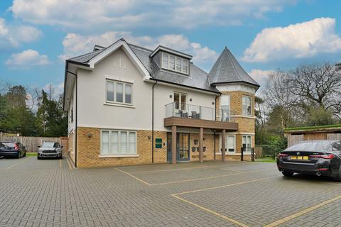 2 bedroom penthouse for sale, Elizabeth Grove, Heathbourne Road, Bushey, Bushey Heath, WD23