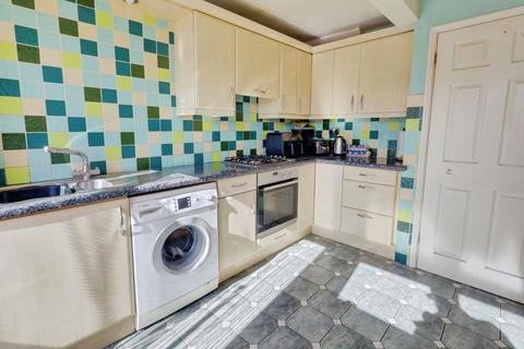 3 bedroom terraced house for sale, Woolmer Green, Basildon, SS15
