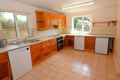 4 bedroom bungalow for sale, Green Acre, Spittal, Haverfordwest