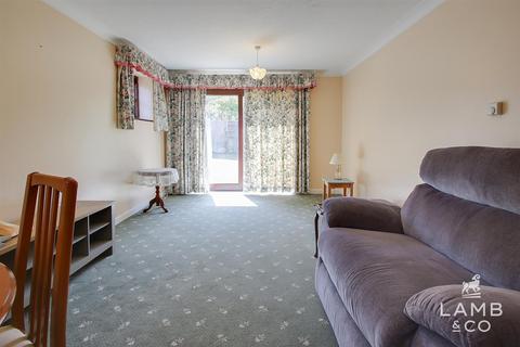3 bedroom detached bungalow for sale, Oakmead Road, Clacton-On-Sea CO16