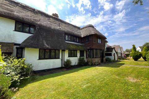 2 bedroom apartment for sale, Pinewoods, Bexhill-on-Sea, TN39