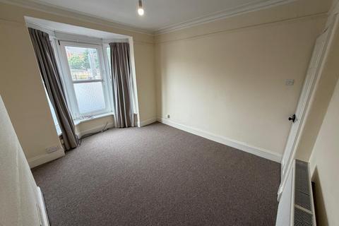 3 bedroom terraced house to rent, Sincil Bank, Lincoln, LN5