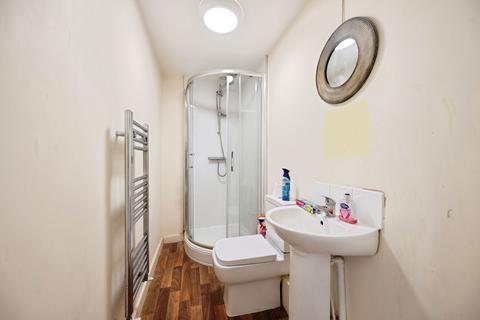 Studio to rent, Victoria Road North, Southsea, Hampshire, PO5