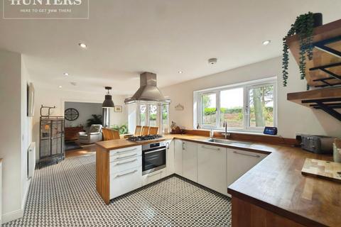 4 bedroom detached house for sale, Woodroyd Gardens , Wood Walk, Wombwell