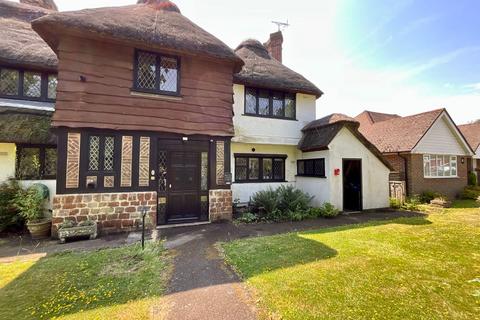 2 bedroom apartment for sale, Pinewoods, Bexhill-on-Sea, TN39
