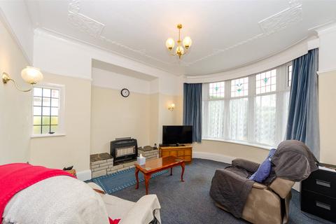 4 bedroom semi-detached house for sale, Smith Avenue, Old Colwyn, Colwyn Bay, Conwy, LL29