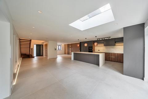 5 bedroom end of terrace house for sale, Brackendene, Bricket Wood, St. Albans