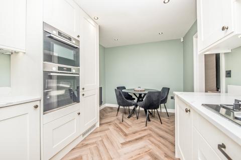 3 bedroom detached house for sale, Whinmore Gardens, Gomersal, Cleckheaton, West Yorkshire, BD19