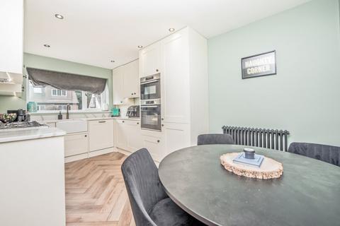 3 bedroom detached house for sale, Whinmore Gardens, Gomersal, Cleckheaton, West Yorkshire, BD19