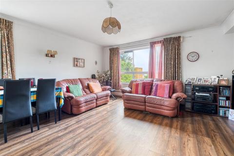 2 bedroom flat for sale, Homefield Park, Sutton