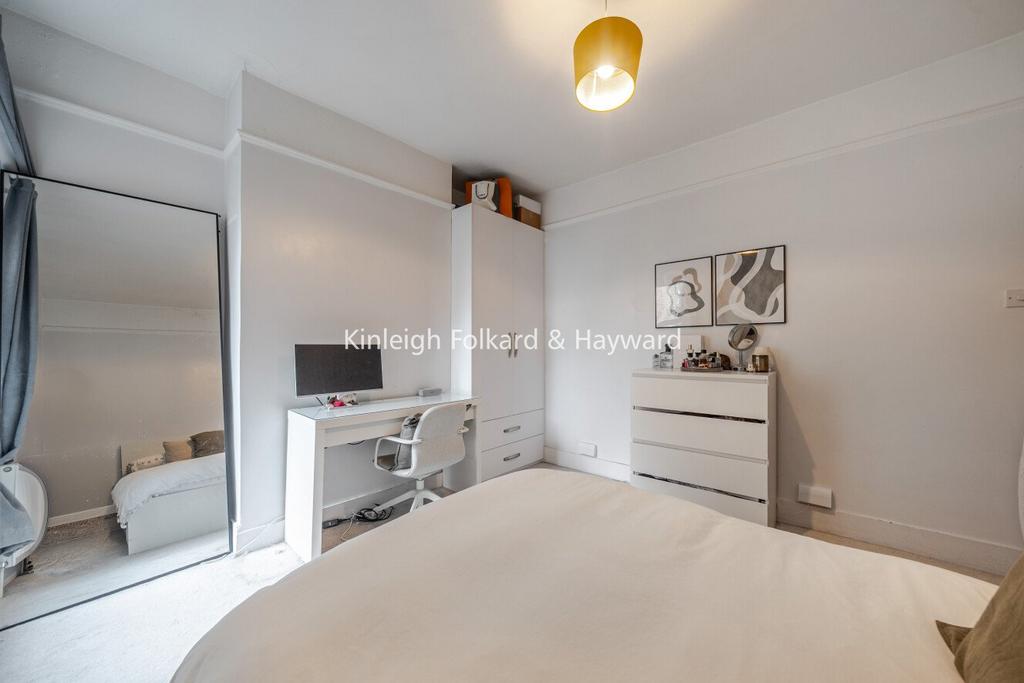 Apartment in London - View 5