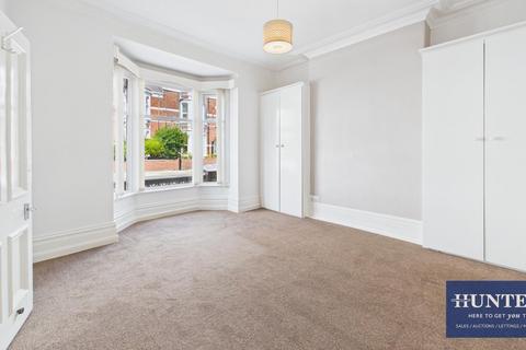 2 bedroom flat to rent, Park Gate, Roker, Sunderland