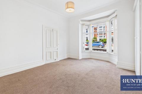 2 bedroom flat to rent, Park Gate, Roker, Sunderland