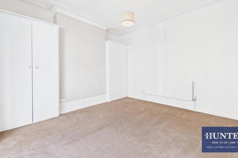 2 bedroom flat to rent, Park Gate, Roker, Sunderland