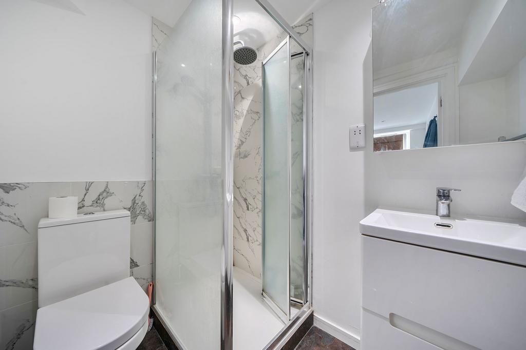 Apartment in London - View 5