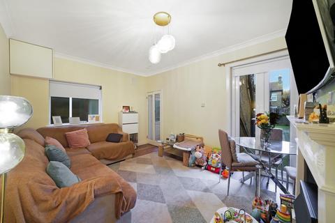 2 bedroom ground floor maisonette for sale, Westbury Road, Croydon, CR0