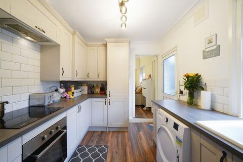 2 bedroom ground floor maisonette for sale, Westbury Road, Croydon, CR0