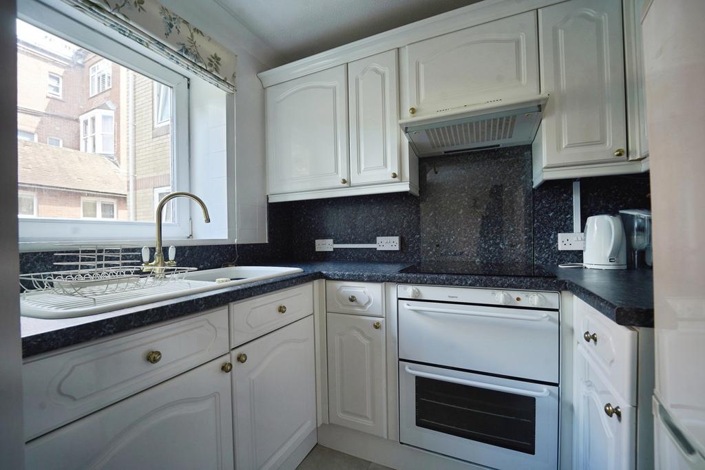 Apartment in Hove - View 2