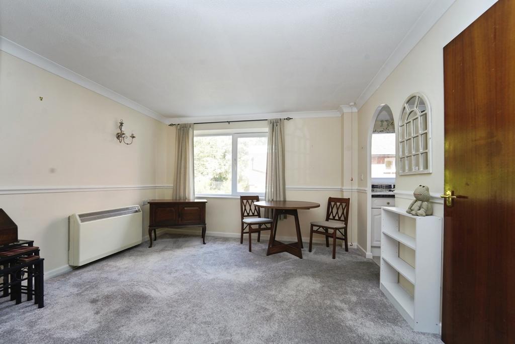 Apartment in Hove - View 3