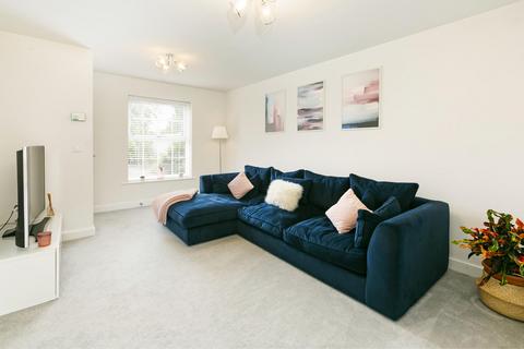 3 bedroom semi-detached house for sale, Lister Gardens, Market Weighton, East Yorkshire, YO43 3SD