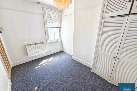 2 bedroom flat to rent, Rosewall Terrace, St. Ives, TR26