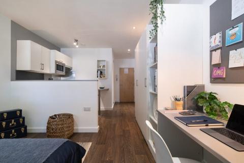 Studio to rent, Armada House Superior Studio