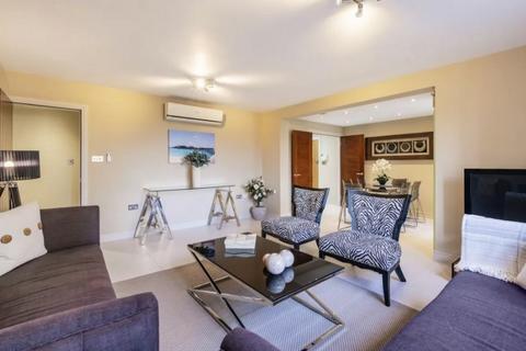 3 bedroom flat to rent, St Johns Wood Park London NW8