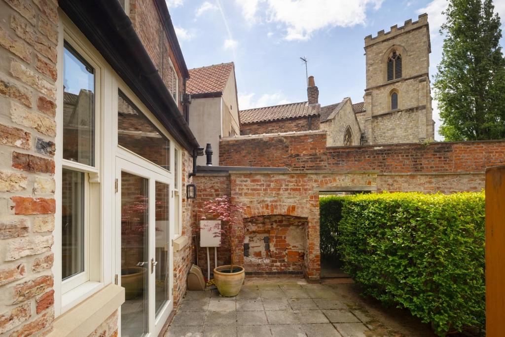 House in York, Clementhorpe, Fishergate - View 5