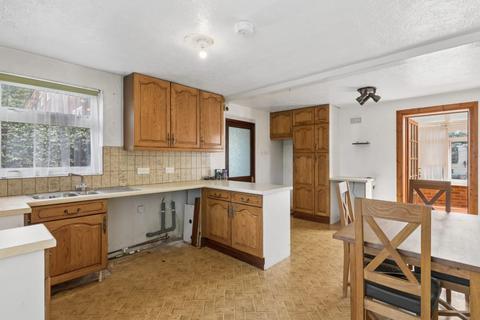 3 bedroom semi-detached house for sale, Whitesmead Road, Stevenage SG1