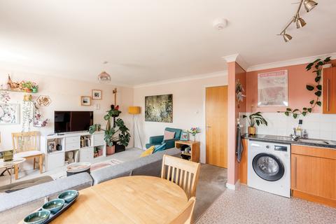 2 bedroom flat for sale, Cabot Court, Bristol BS7