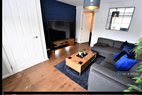 3 bedroom terraced house to rent, Amersham Park Road, Salford, M6
