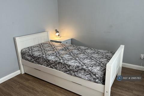1 bedroom in a house share to rent, Peter Place, Crewe, CW1