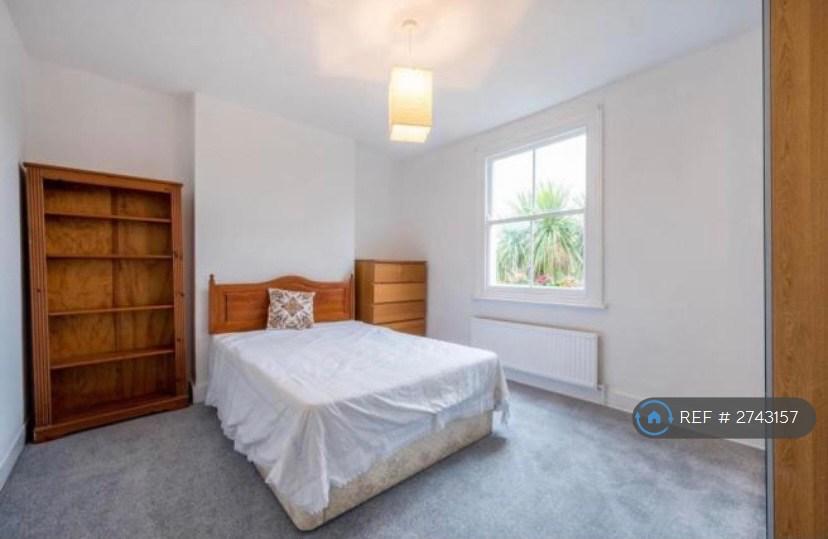 Apartment in London - View 5