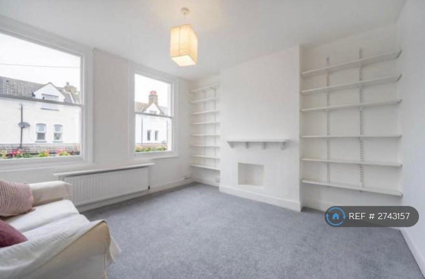 Apartment in London - More
