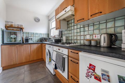 1 bedroom flat to rent, Edgeley Road, Clapham High Street, London, SW4