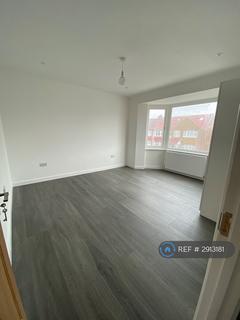 4 bedroom end of terrace house to rent, Granville Road, Uxbridge, UB10