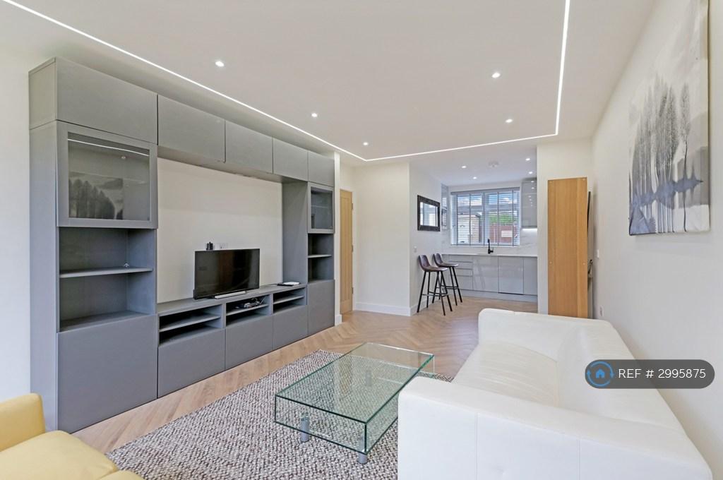 House in South Croydon - View 2