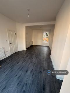 3 bedroom terraced house to rent, Wanstead Park Road, Ilford, IG1