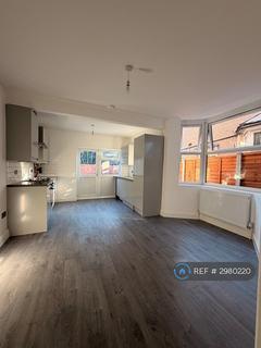 3 bedroom terraced house to rent, Wanstead Park Road, Ilford, IG1
