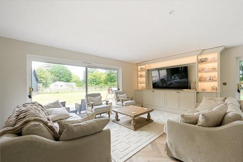 4 bedroom detached house for sale, Bethersden Road, Woodchurch, Kent, TN26