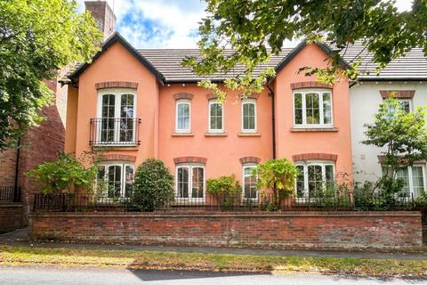 2 bedroom flat for sale, The Shambles, Knutsford, WA16