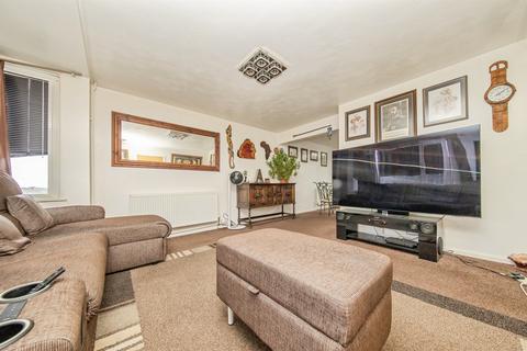 3 bedroom semi-detached house for sale, Radcliffe Drive, Ipswich