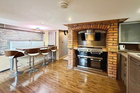 1 bedroom flat for sale, Parsons Walk, Wigan, WN1