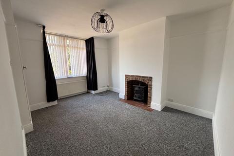 2 bedroom house to rent, Worksop Road, Doncaster, DN11