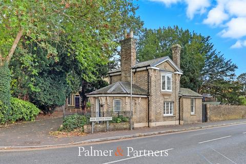 1 bedroom detached house to rent, New London Road, Essex CM2