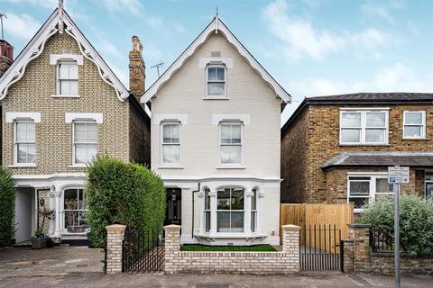 5 bedroom detached house to rent, Gibbon Road, Kingston Upon Thames KT2