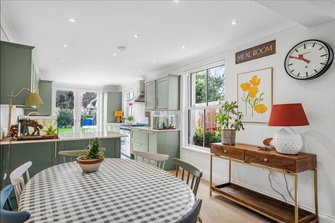 5 bedroom detached house to rent, Gibbon Road, Kingston Upon Thames KT2